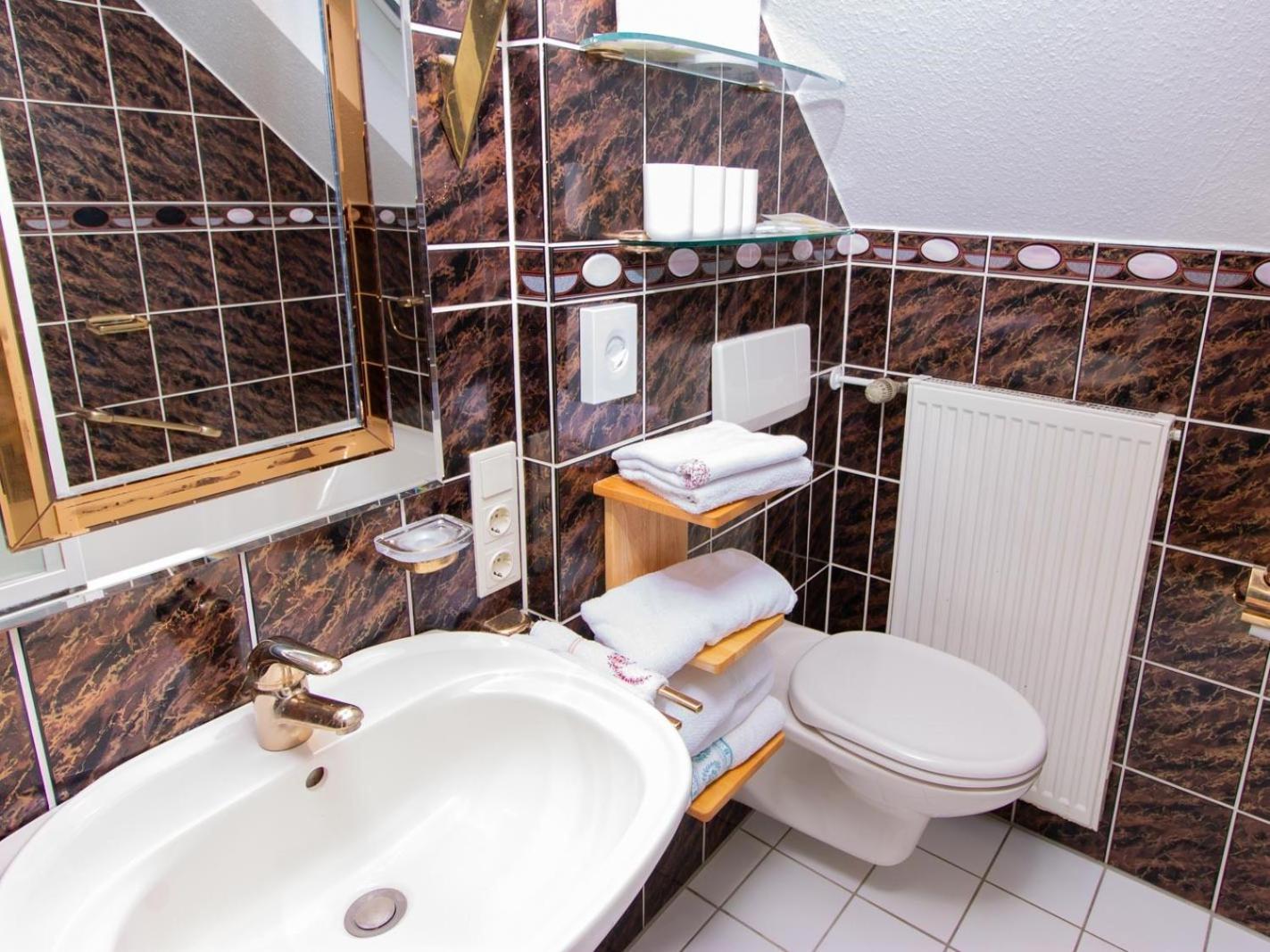 Hotel Zur Post - Burg An Der Mosel الغرفة الصورة
